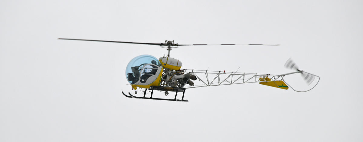 helicopter used in big game captures projects